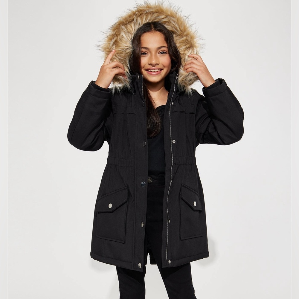 Girls faux fur coat
